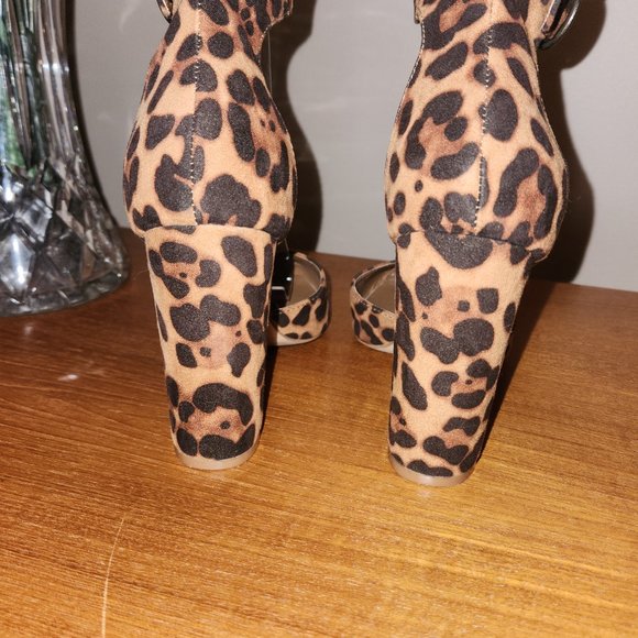 Coconuts by Matisse Leopard Print Heels - Picture 7 of 9